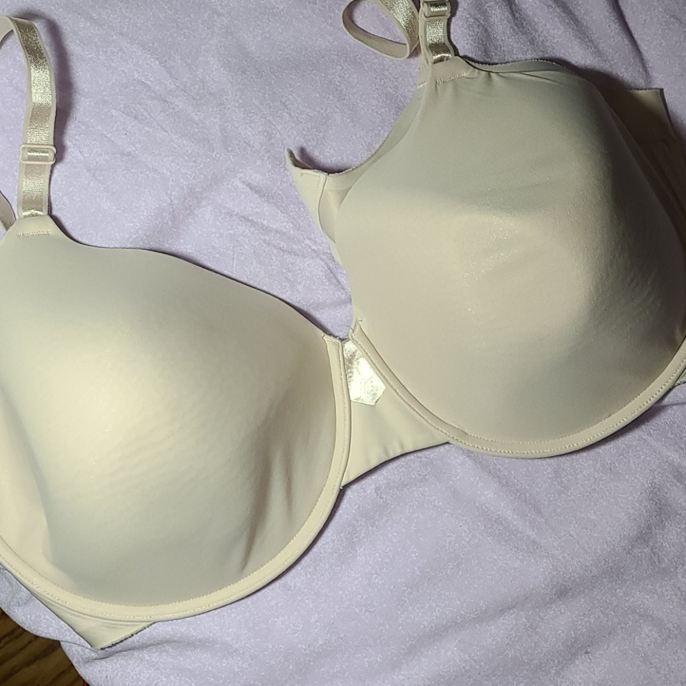 Olga Style GB0561A Size 44DD bra